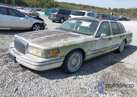 1993 Lincoln Town Car Signature/Jack Nicklaus из США, поврежденный, VIN 1LNLM82W9PY773770